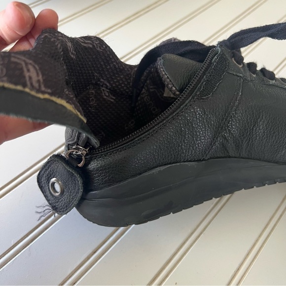 Friendly Adaptive Shoes Men's Medimoto Mid-Top Black Leather Shoe 10WW MENS - Picture 13 of 14